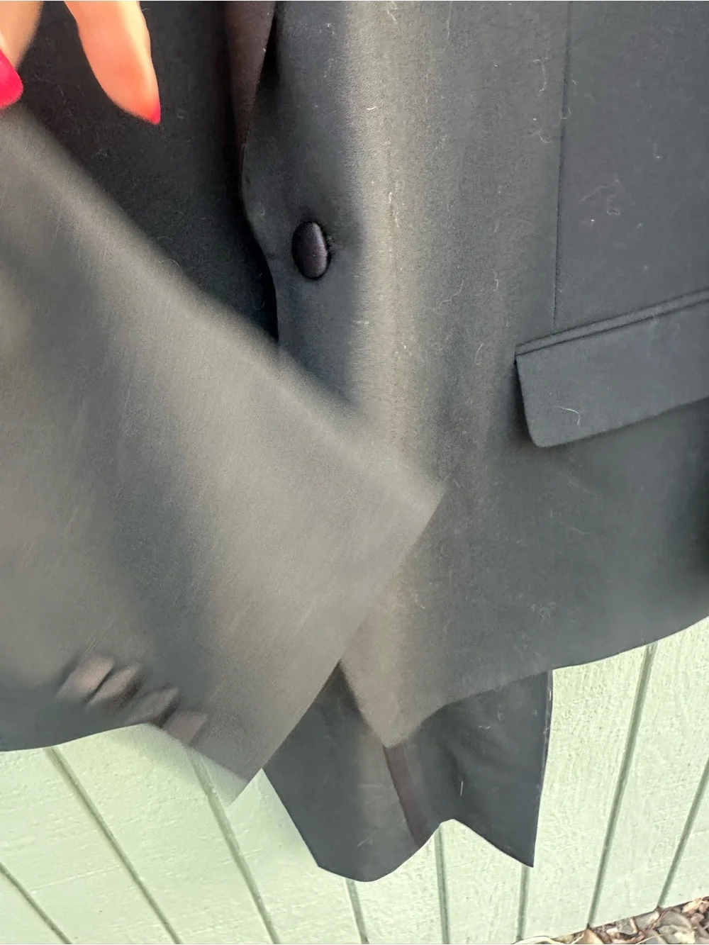 Classic Black Satin-Lapel Tuxedo - Picture 5 of 13